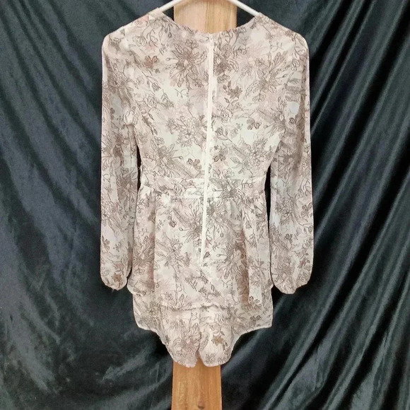 Long sleeve size small jumpsuit floral papaya brand - Picture 10 of 12